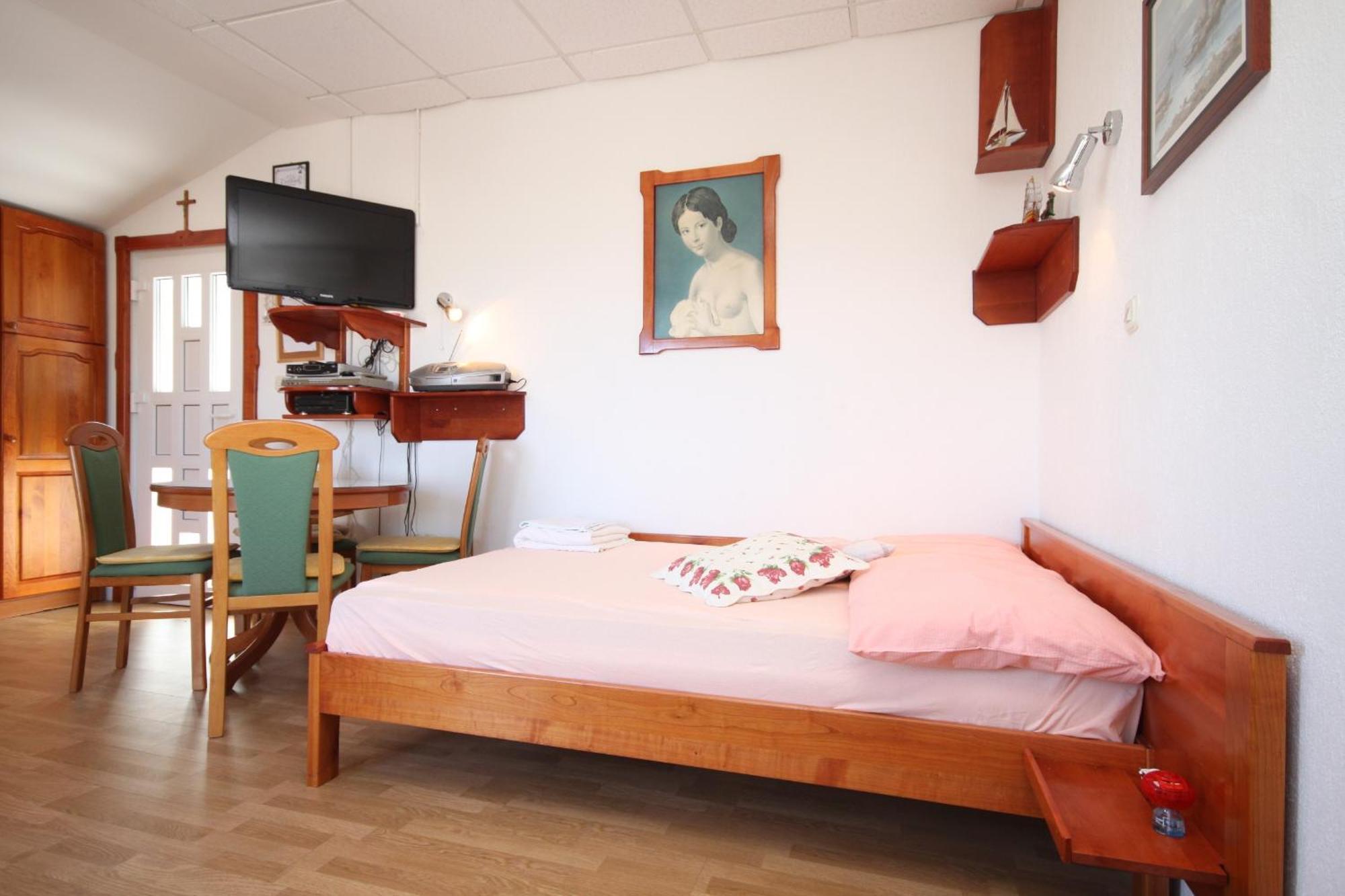 Apartments With A Parking Space Preko, Ugljan - 8224 Room photo